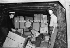 C. 1945 SOUTHEASTERN MOTOR TRUCK LINE LOADING TRUCK TN 8X10 PHOTO G185