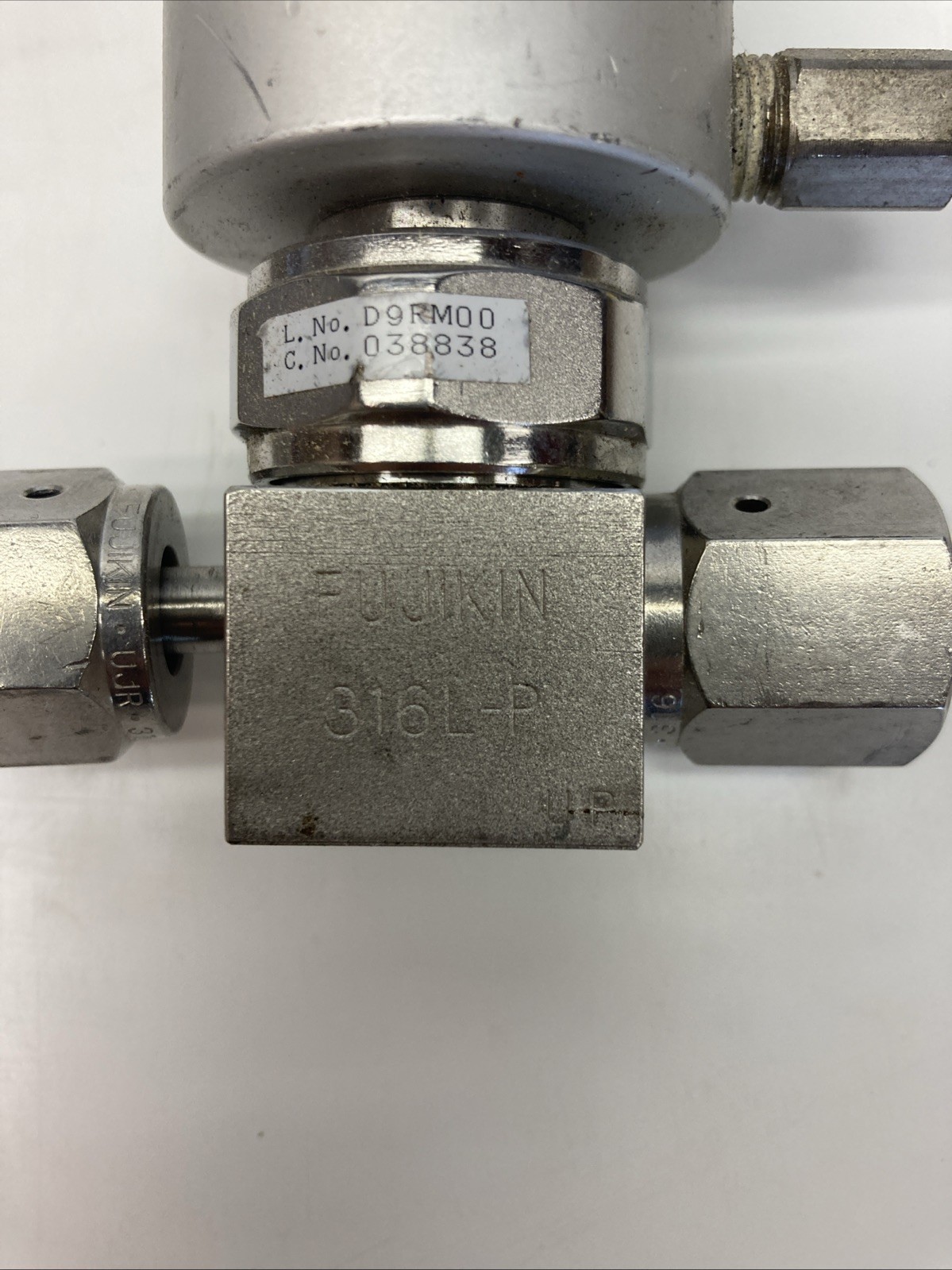 Lot Of 4 Fujikin Incorporated O.P. 3.5-5kgf/cmG (0.34-0.49MPa) | U.S.A. SELLER