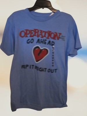 NWT OPERATION GAME ''Go Ahead Rip It Right Out'' Blue Adult S Short Sleeve Tee