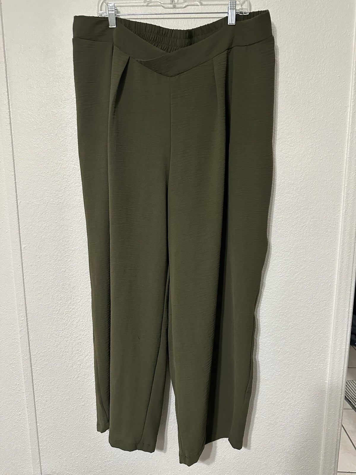 Women's Plus Size 2X Olive Solid Polyester Elasti… - image 1