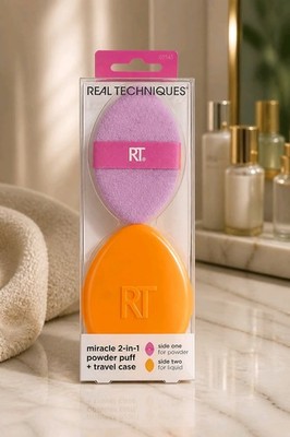 Real Techniques Miracle 2-in-1 Powder Puff + Travel Case mit Spiegel