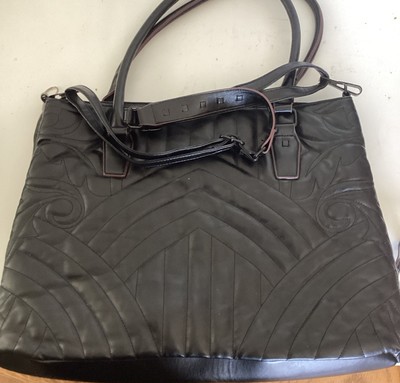 black Fiorelli Purse Handbag Crossbody Shoulde 18x12 Multiple Compartment.