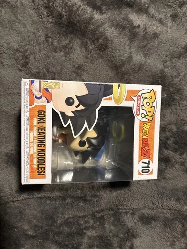 Funko Pop! Vinyl: Dragon Ball Goku Eating Noodles #710