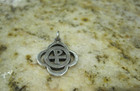 VINTAGE JAMES AVERY  STERLING SILVER 925 ANK IN CLOVER-SHAPED CHARM — photo 1