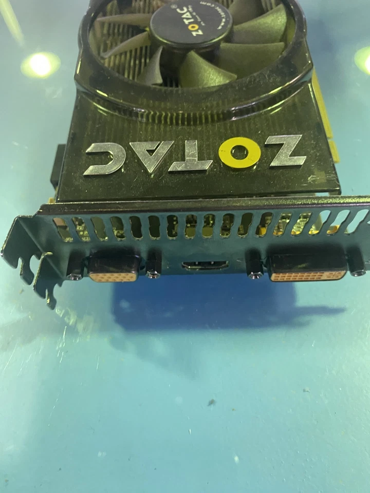 Zotac GTS 250 - 1GB GDDR3 - 256 bit - PCI-E Graphics Card - Image 2 of 4