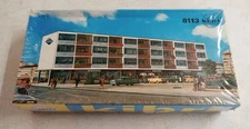 Kibri N Modern Apartment Building Kit w Retail Shops 8113 Complete 60s w Box
