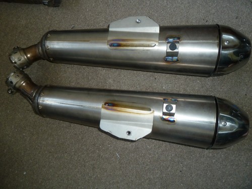 Yamaha MT-01Pair of O.E.M Silencers. A.G.A.N.