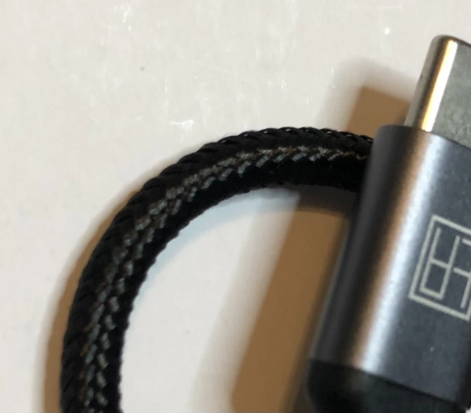 Type-C to 3.5mm Audio Earphone PD Adapter fits Google Pixel 2/3 *Description* - Image 2 of 4