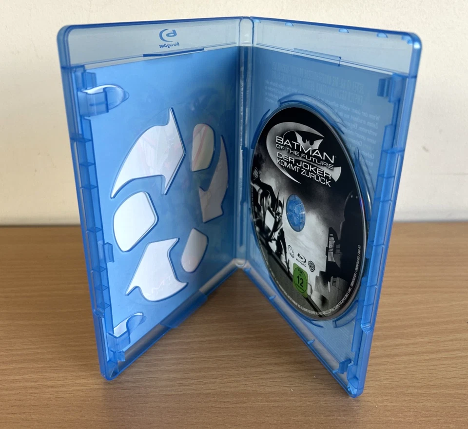 Batman Of The Future Return Of The Joker Blu-Ray Import R2 VGC - Image 3 of 3
