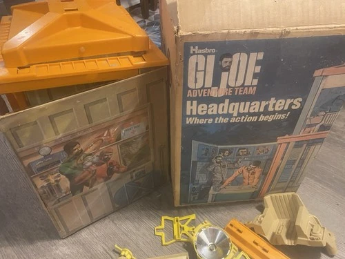 Adventure Team Headquarters A Team GI JOE lot VINTAGE 1964 HASBRO
