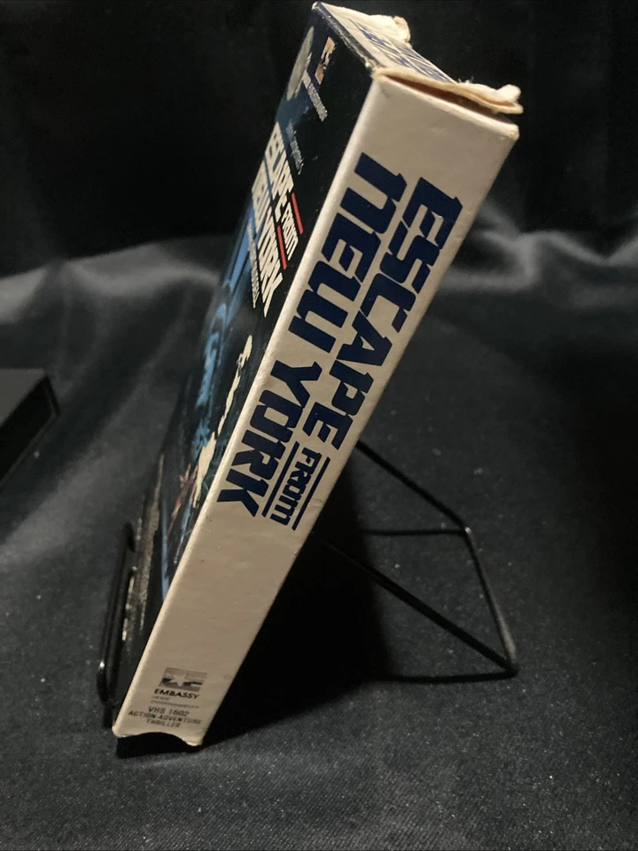 Escape From New York VHS 1981 Embassy Home Entertainment Original Release - Image 4 of 4