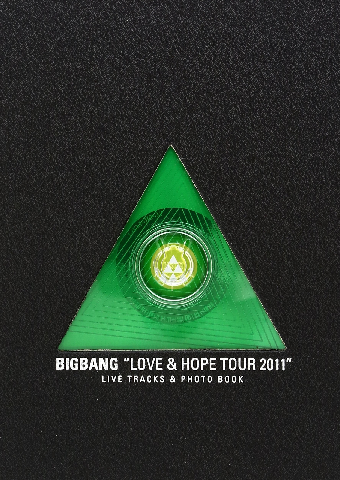 BIGBANG �gLOVE & HOPE TOUR 2011�h LIVE TRACKS & PHOTO BOOK