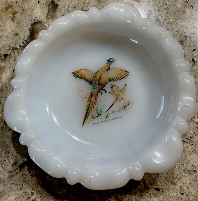 Vintage Milk Glass Ring Necked Pheasant  Ashtray Tobacco Collectible (DR54)