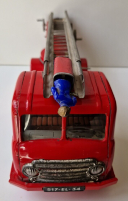 Figurine J.R.D. Simca Cargo – Camion De Pompier Rare – Vintage Français – À Identifier