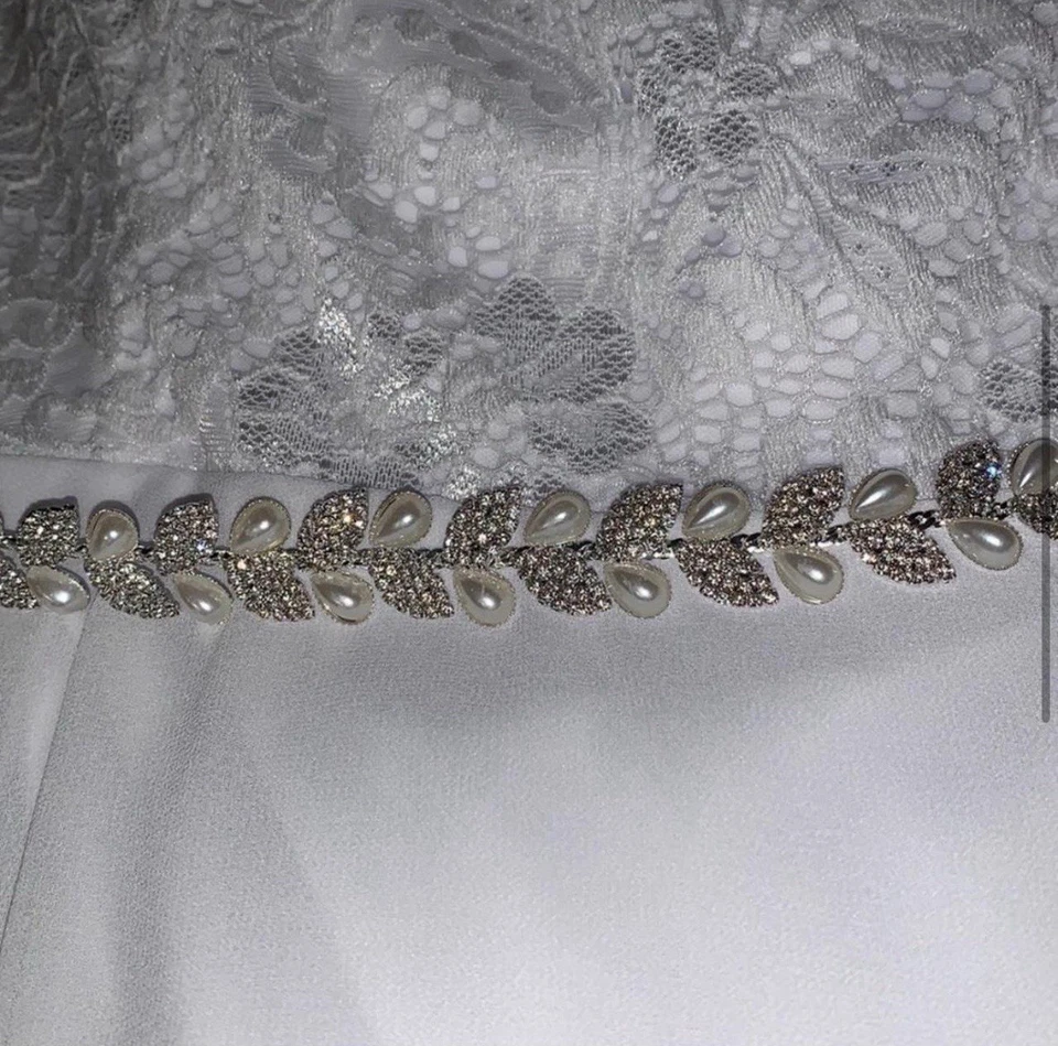 Vestido de noiva novo com etiquetas de renda e chiffon fora do ombro - Lindo! (Tamanho XL) - Imagem 4 de 4