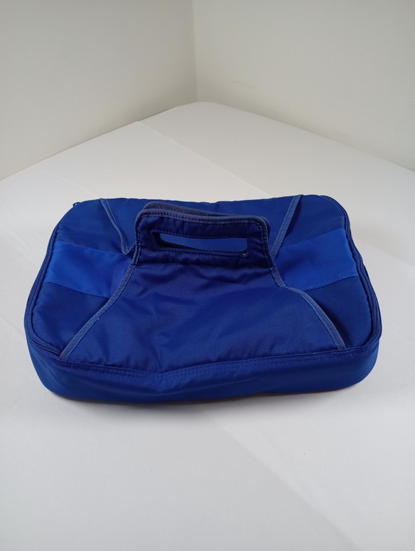Pyrex Portables Blue Insulated Nylon Food Carrier Bag, Zipper, Handle, Rectangle