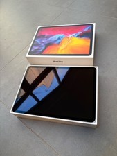 iPad Pro 2nd Gen 128GB, WiFi, 11 in. Silver, mint condition, with 2nd gen pencil