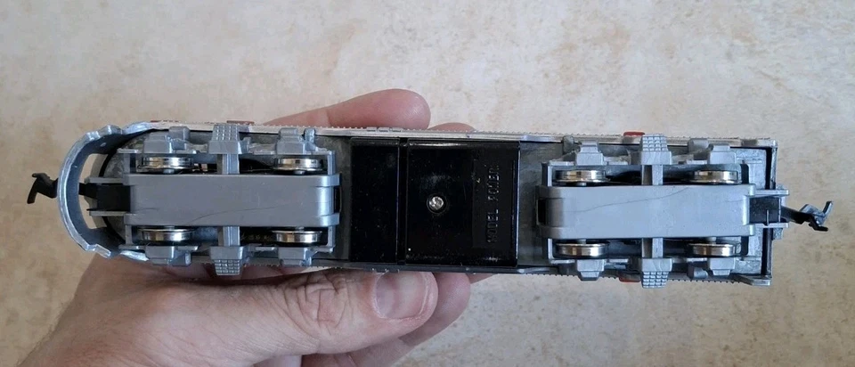 Model Power CITGO HO Scale Electric Train Set No. 1096 No Track Pieces Included - Image 4 of 4