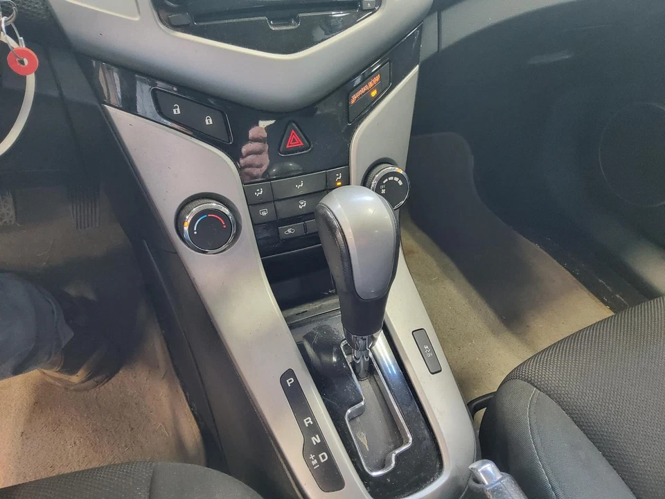 Conjunto de faros izquierdos usados se adapta a: Chevrolet Cruze 2012 grado A izquierdo Foto 2 de 4