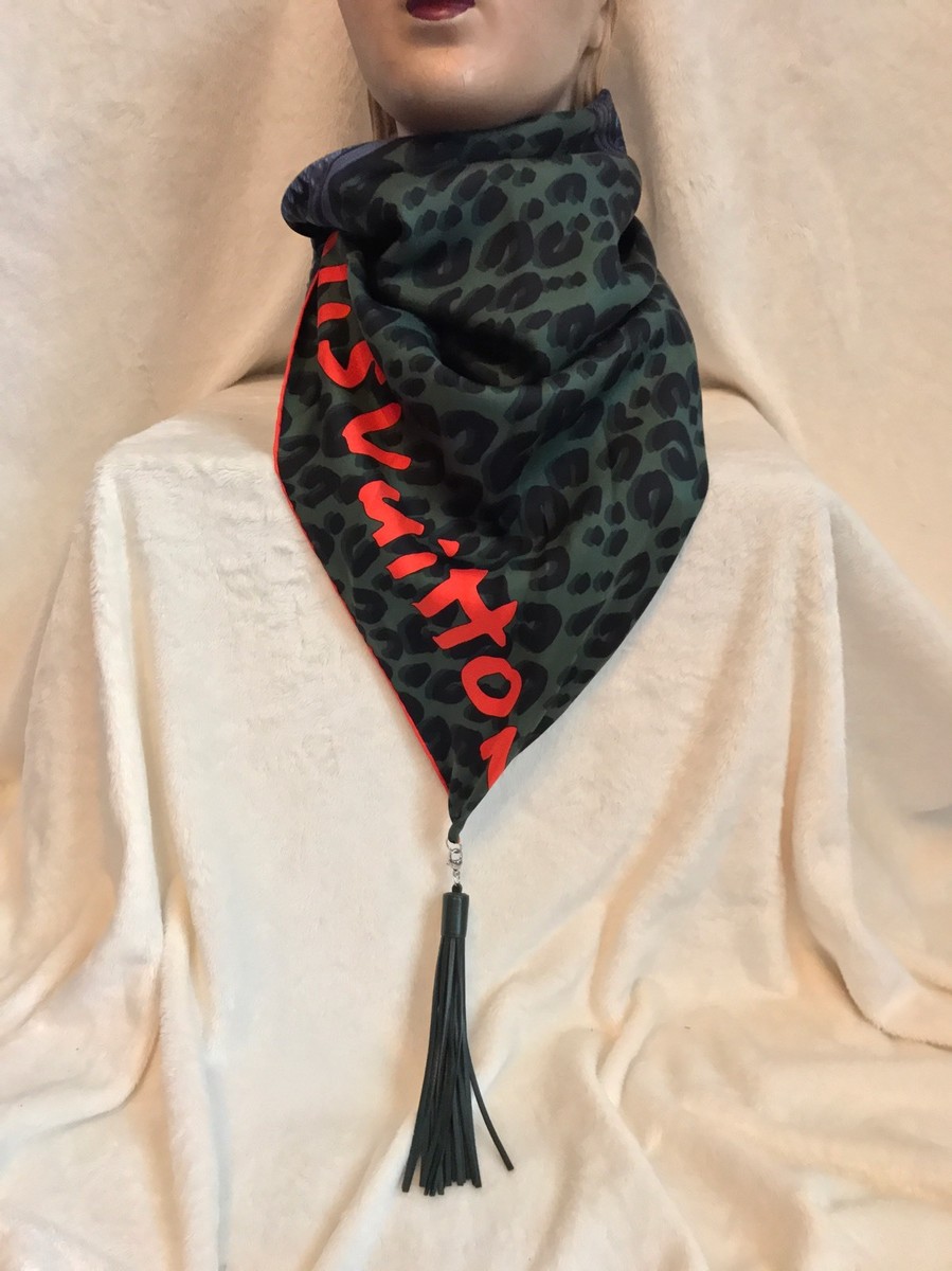 LOUISVUITTON パレオサマーイカット スカーフ レッド系 スカーフ LOUISVUITTON パレオサマーイカット スカーフ レッド系 スカーフ