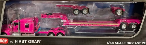 1:64 Pink Kenworth W900L w/72” Aero Sleeper & Magnitude Lowboy DCP - Picture 2 of 2
