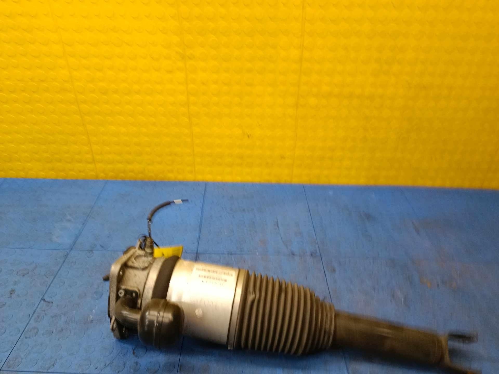 08 09 10 11 BENTLEY Continental GT Rear Left Air Shock Absorber OEM 3W0616001C