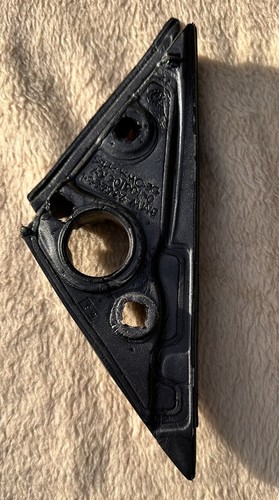 BMW 3 er F30 F31 Abdichtung Spiegeldreieck aussen Links