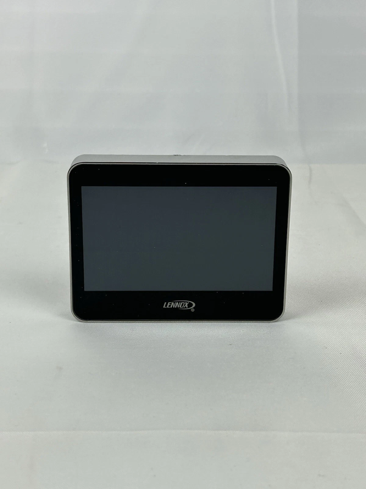 Lennox Smart Thermostat iComfort M30 WiFi Model: 15Z69 Heat/Cool/Auto
