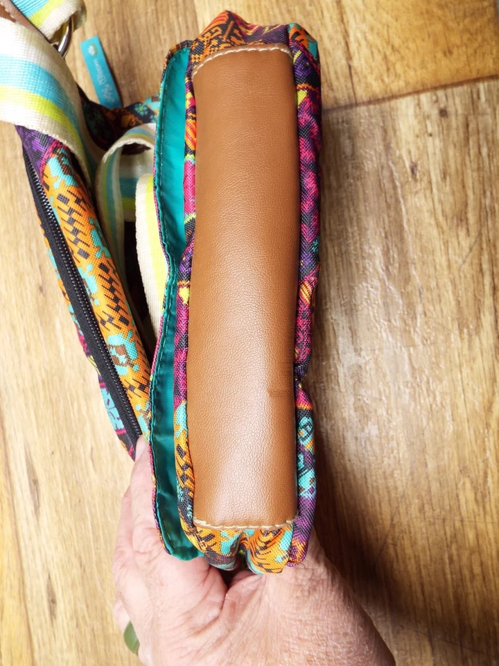 LILY BLOOM WOMENS CROSSBODY BAG PURSE MULTICOLOR DESIGN FLORAL PINK TEAL WHITE - Image 3 of 4