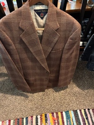 Tommy Hilfiger Men's Brown Beige Plaid Blazer Two-Button Parisian Collection A2