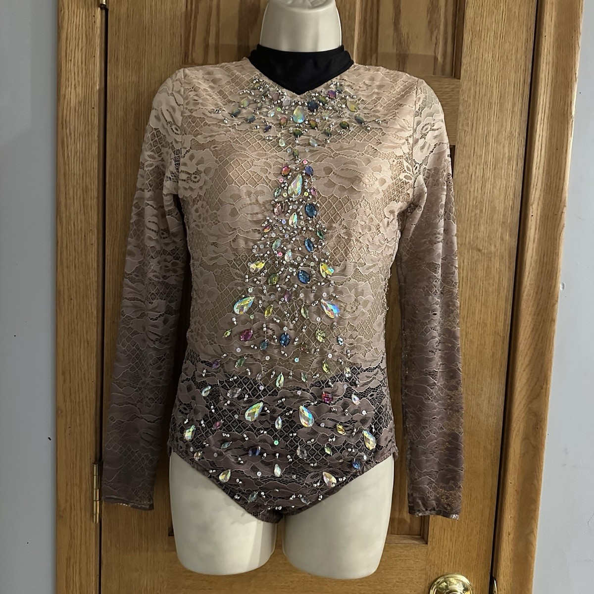 Love様 Glamour Lace Ombré Embellished Long Sleeve Solo Dance Costume