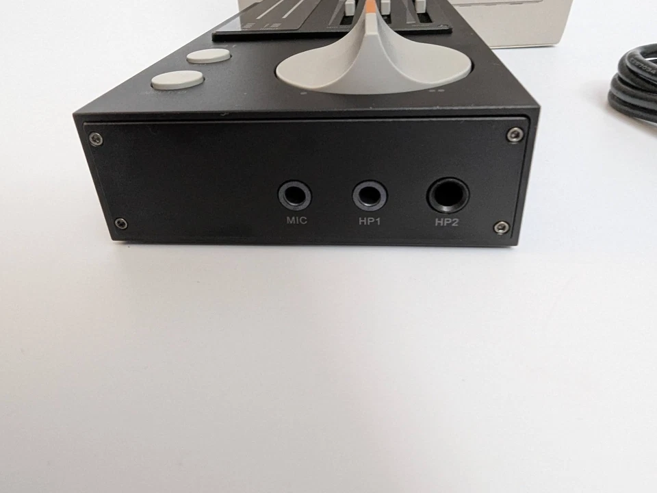 SMSL R1  DAC Headphone Amplifier - Mic Input - EQ Presets - Driverless Install - Image 4 of 4