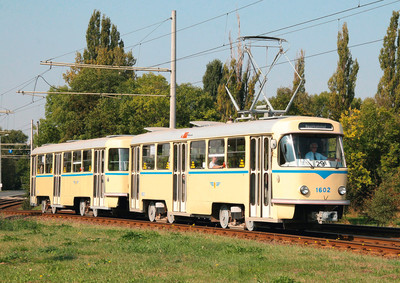 Ansichtskarte: historischer Tatra-Zug T4D, Triebwagen 1602, Leipzig, Straßenbahn