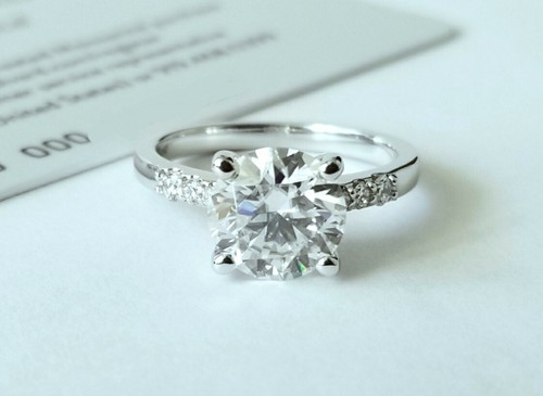 2,15 Karat Charles & Colvard Moissanit Ring in 14 Karat Weißgold - Bild 1 von 11