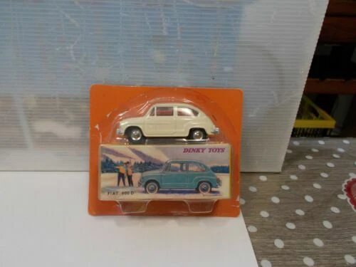 Modellini statici di auto, furgoni e camion Dinky per Fiat