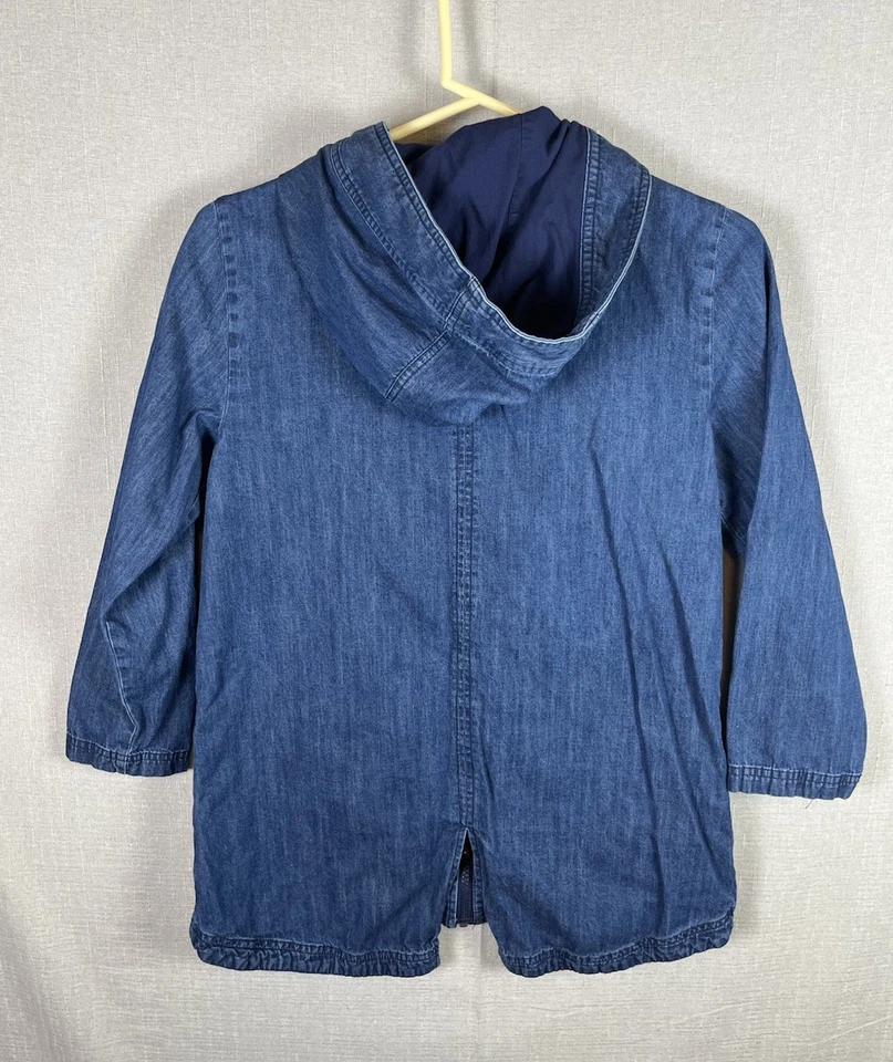 Linda chaqueta vaquera con capucha Hanna Andersson niñas talla 140 EE. UU. 10 apliques florales Foto 2 de 4