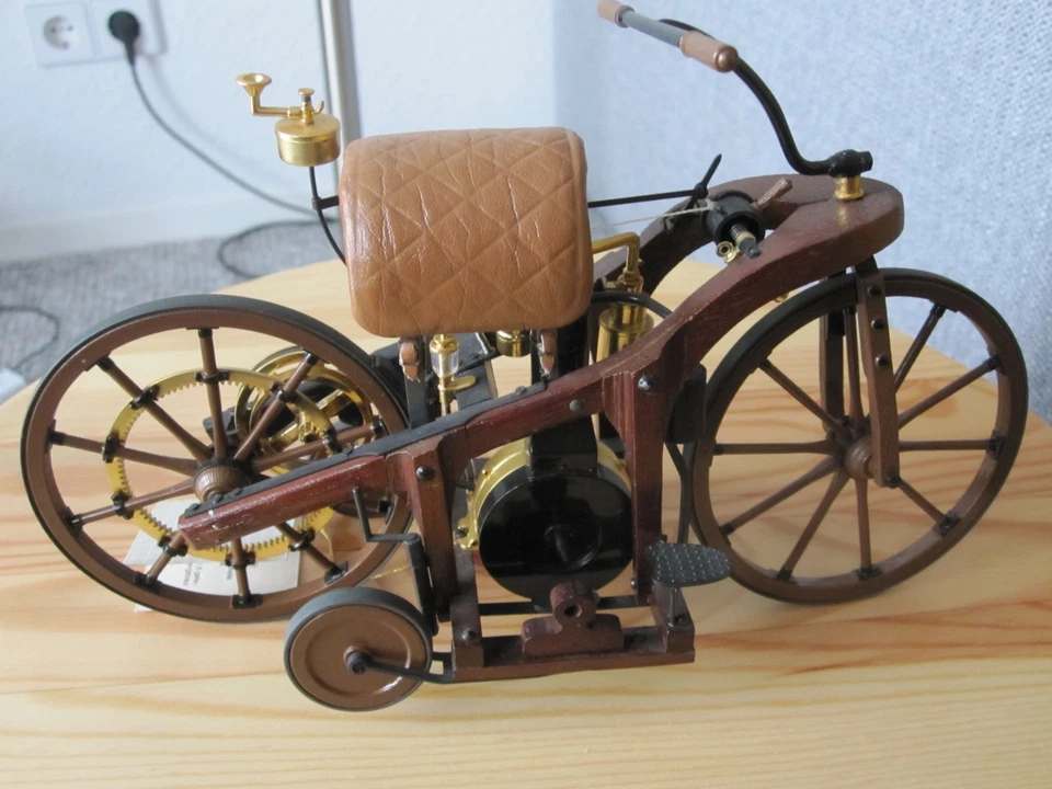 Franklin Mint Daimler Reitwagen von 1885 mit Originalbox 1:8 ! nicht 1:18 selten - Bild 3 von 4