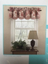 Waverly Red Cream Toile Gingham Checker Scalloped Valance Rod Pocket 78x14