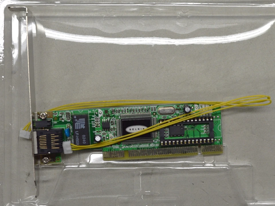 Belkin Desktop Network PCI Card 32 Bit 10/100BT Ethernet *New Unused* - Image 3 of 4