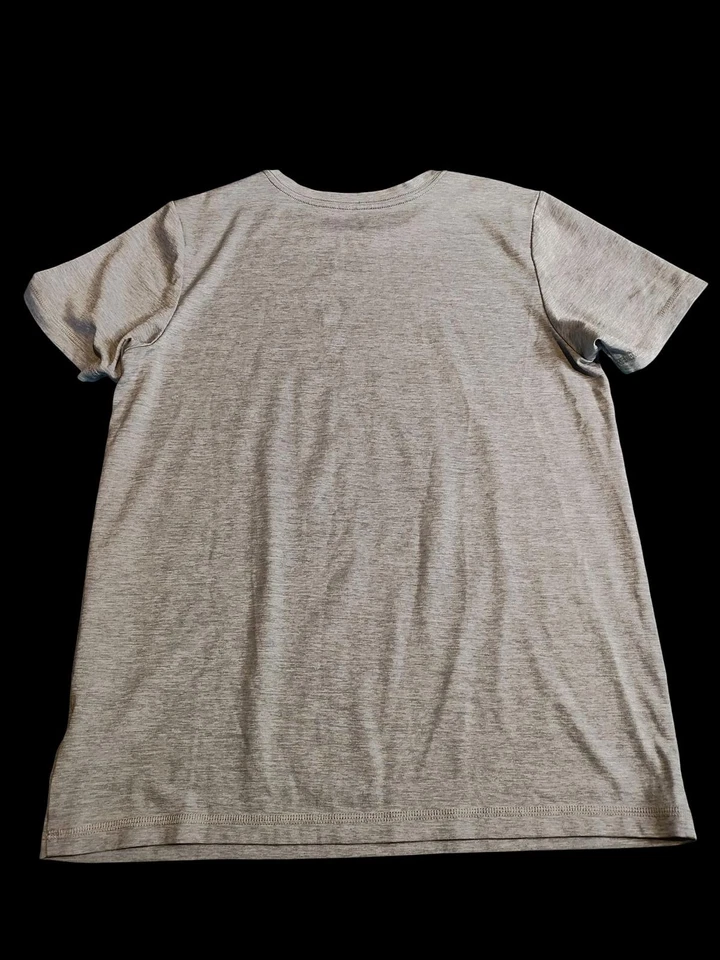 Camiseta Adidas para niños gris con logotipo talla 14/16 Foto 4 de 4