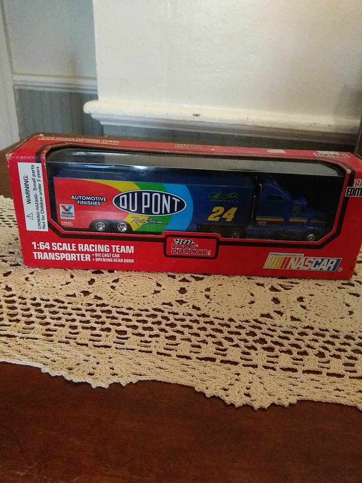 Transportador del equipo de carreras Nascar Dupont 1995 edición Jeff Gordan Foto 2 de 4