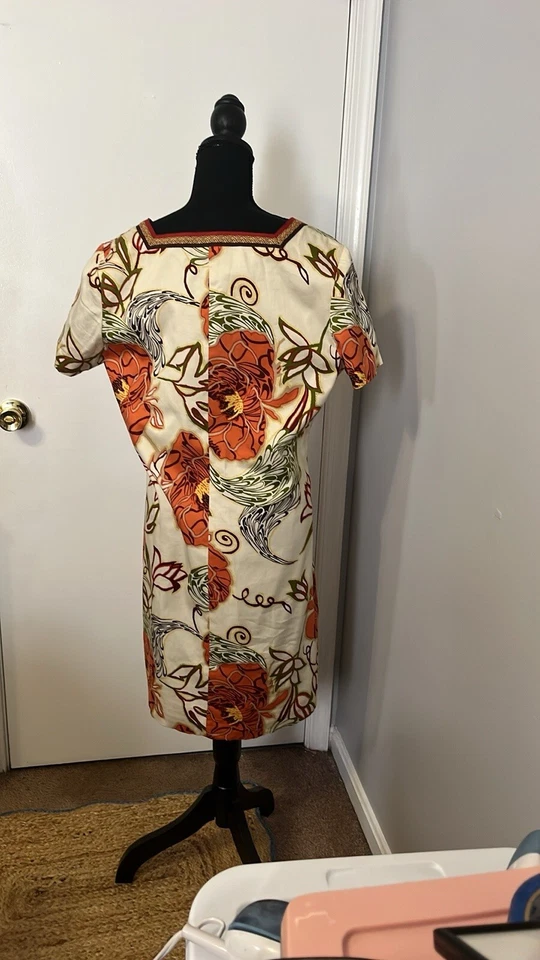 Dana Buchman Cotton Stretch Coral Green Ivory Floral Short Sleeve Shift Dress 8 - Image 2 of 4