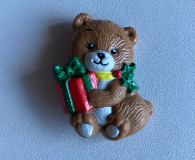 Russ Teddy Bear Bear With Present Gift Pin