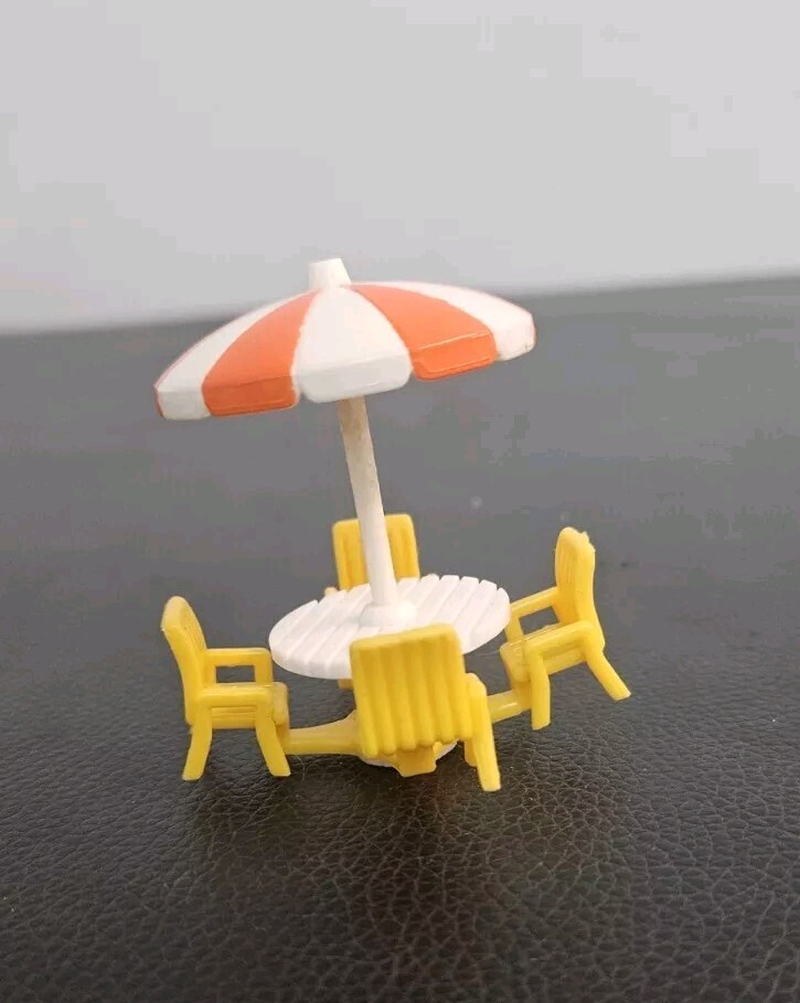 98 Vtg. Rep  Padio Table Polly  Pocket  Mattel 21941 As-IS 1 Leg Is Missi As-Is