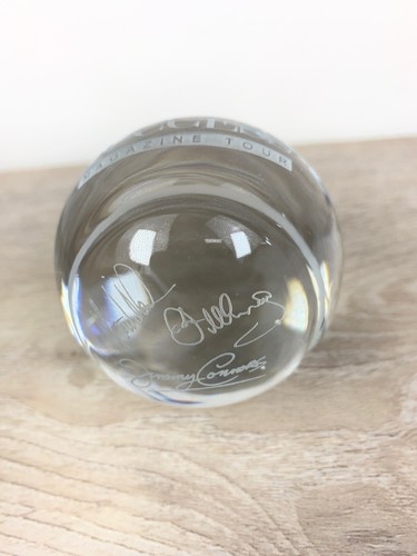 Signierter Tennisball Briefbeschwerer Kristallglas - Jimmy Connors - Erfolgsmagazin - Bild 4 von 6