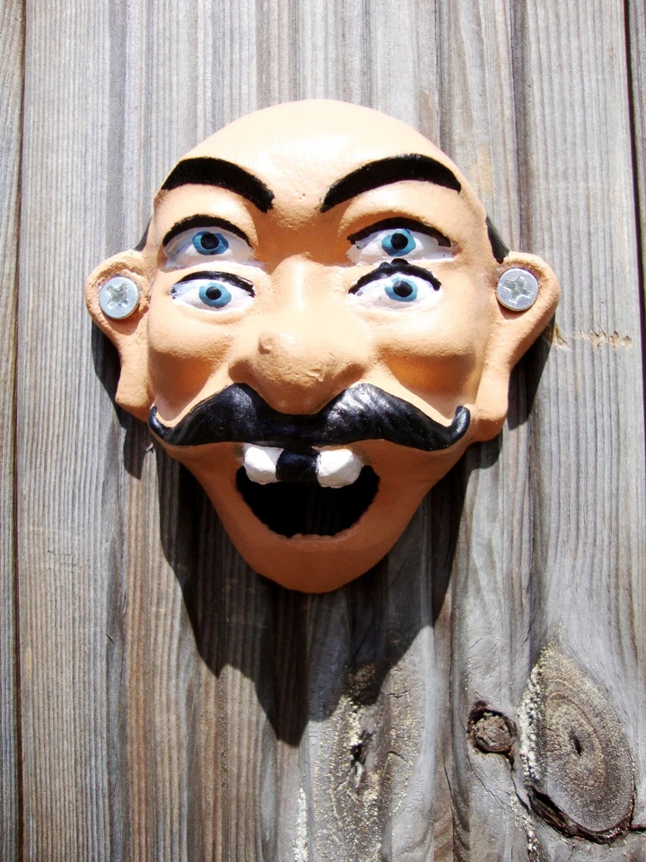 Bottle opener 4 eyes drunk bottle opener 1940's Wilton see double VAC034 - Image 4 of 4