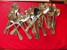 MIXED LOT 29 SERVING PIECES Quality Stainless  Wedding Catering Crafts   LOT 99