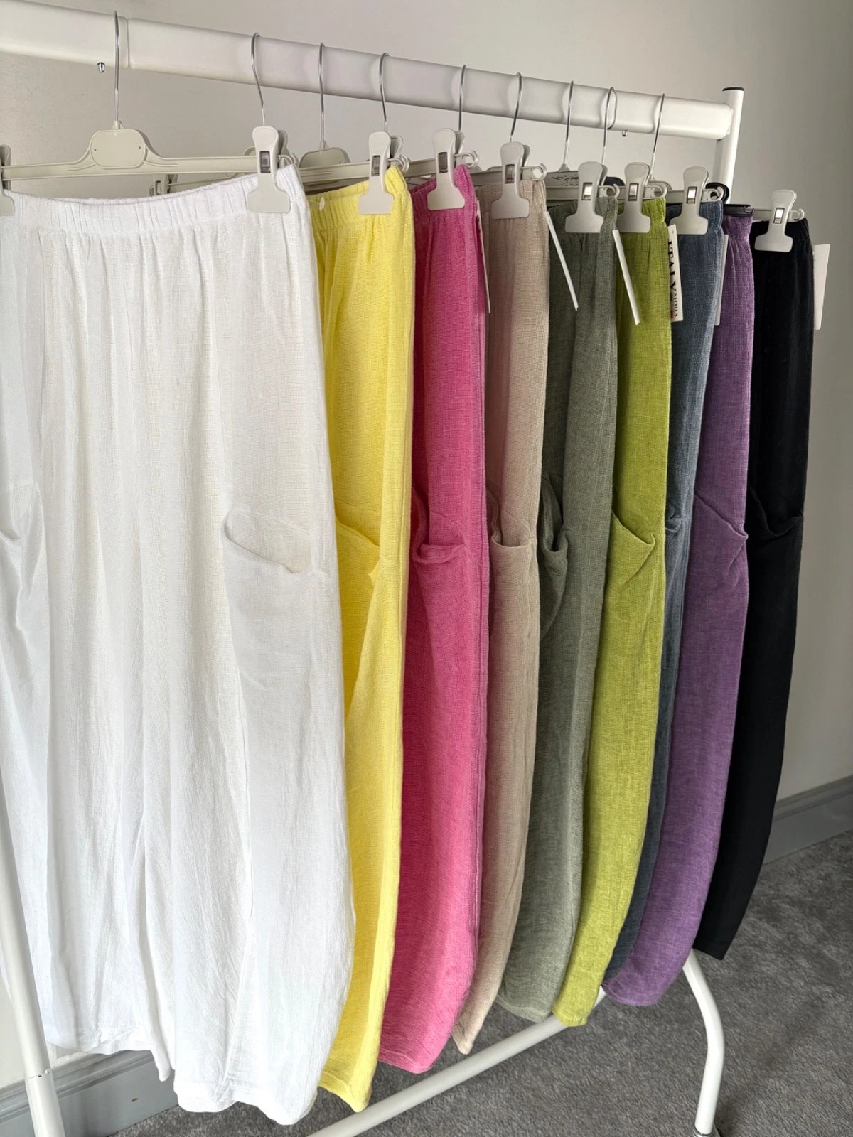 New gorgeous summer teabag linen Harem Style trousers - one size
Opens in a new window or tab