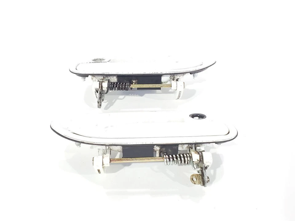 Nissan 240SX 1993 OEM par de manijas de puerta exteriores tiene desgaste  Foto 2 de 4