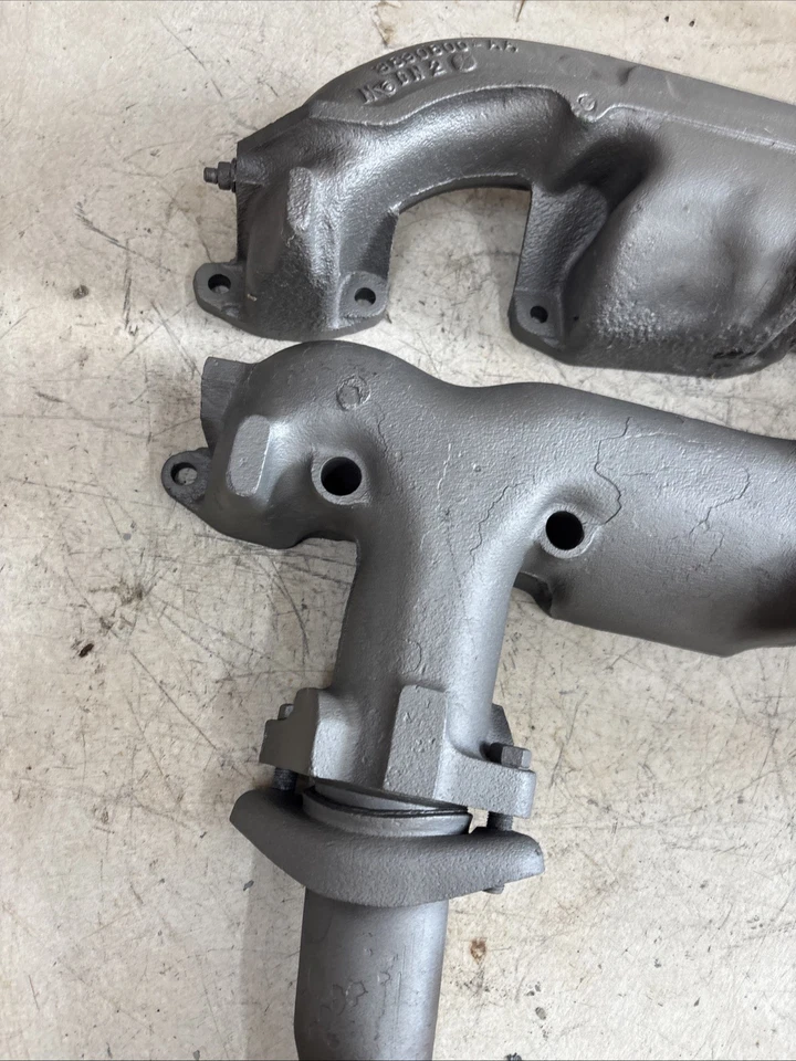 Par de colectores de camioneta Dodge Plymouth 383 400 440 años 70 4041468 3830800 limpio Foto 2 de 4